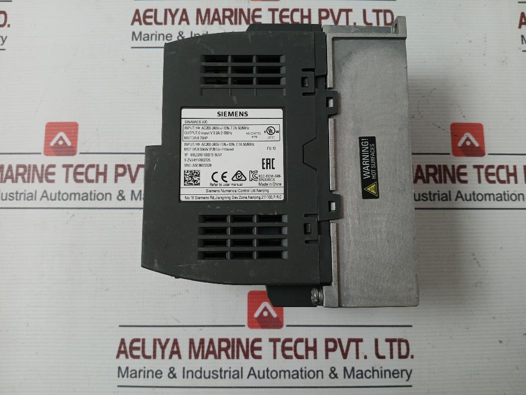 Siemens 6Sl3210-5Bb15-5Bv1 Frequency Converter Ac200-240V 0.55Kw