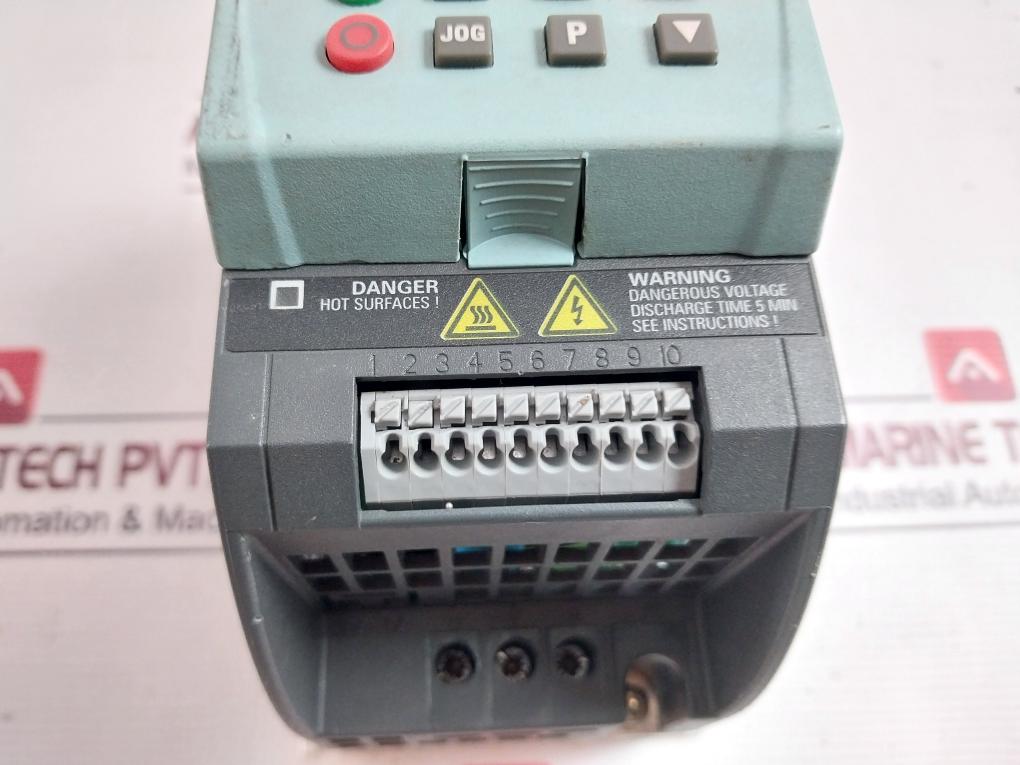Siemens 6Sl3211-0Ab15-5Ua1 Ac Drive 7.7A 47-63Hz 200-240V Ip20 C01/1.20