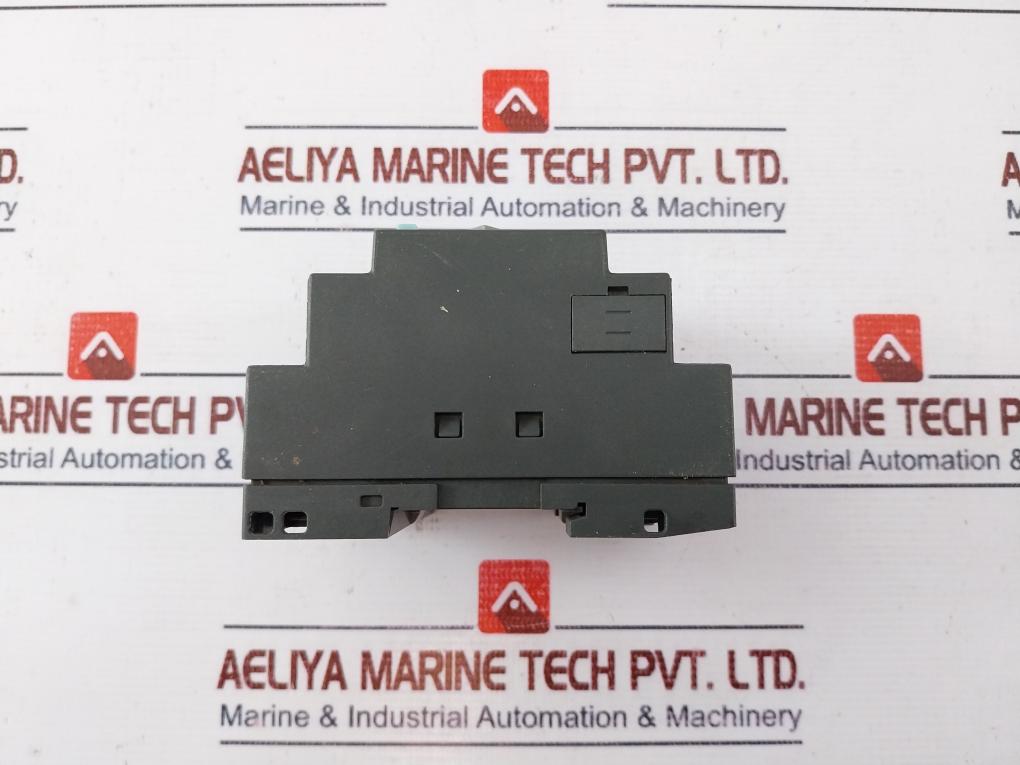 Siemens 6ED1 052-1MD00-0BA6 Logo! Programmable Logic Controller 240VAC