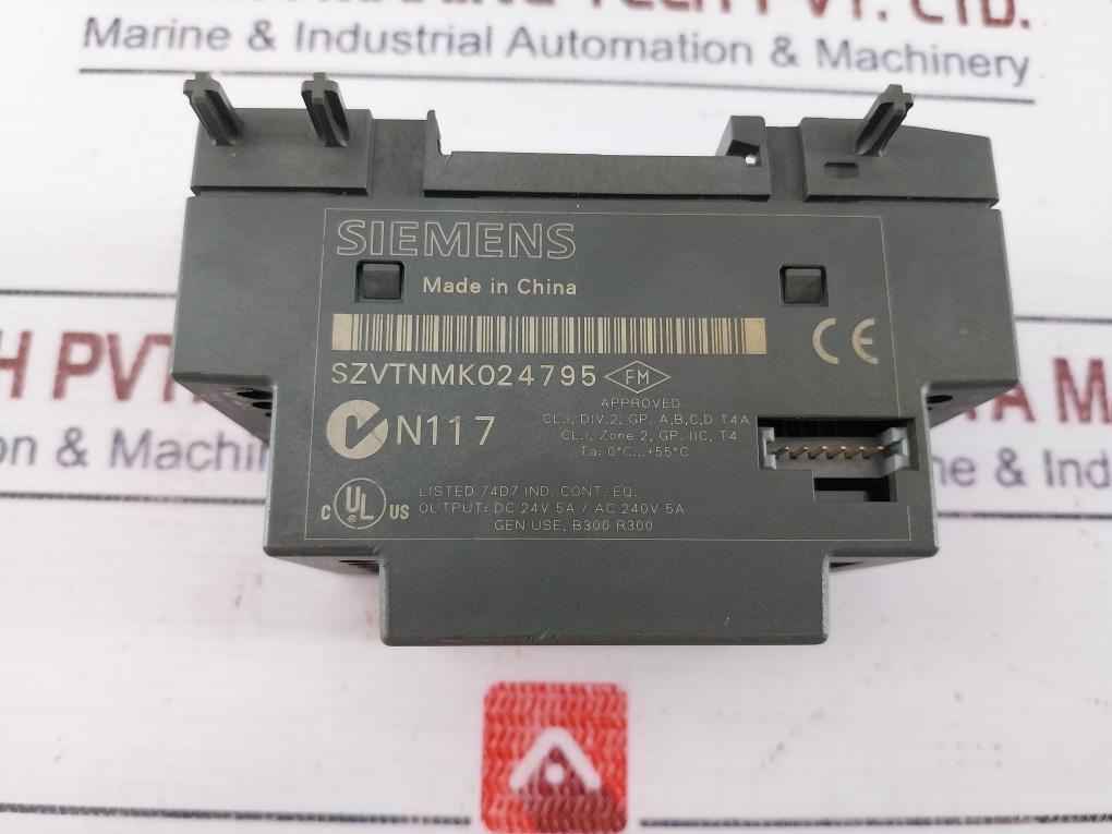 Siemens 6Ed1 055-1Fb00-0Ba1 Logo! Expansion Module Dm8 230R 4Xrelay Output 5A