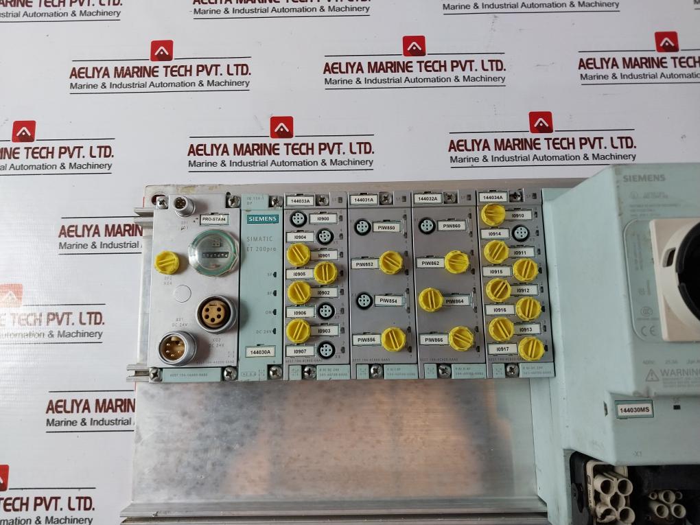 Siemens 6ES7194-4GB60-0AA0 SIMATIC DP Module Rack Broad Version + 3RK1304-0HS00-6AA0 ET 200 RSM Maintenance Switch Module + SIMATIC ET 200pro Multi-functional IO System