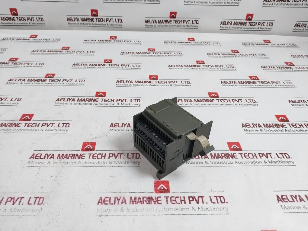 Siemens 6es7 223-1ph22-0xa0 Digital Input/output Module 8x24vdc 15-30v 2a