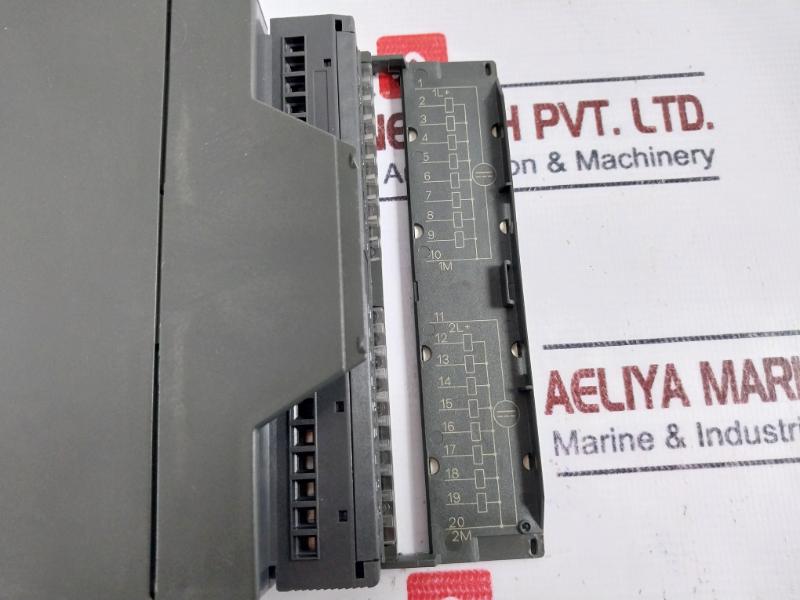 Siemens 6ES7 322-1BH01-0AA0 SM322 Digital Output Module