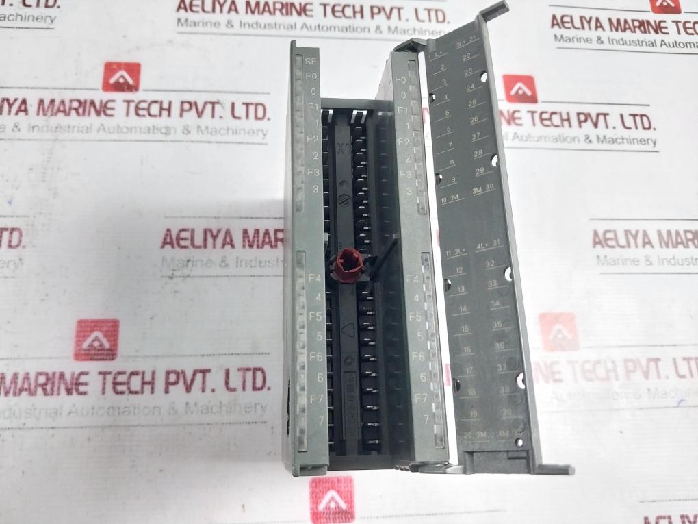 Siemens 6es7 322-8bh01-0ab0 Digital Output Module 24v Dc