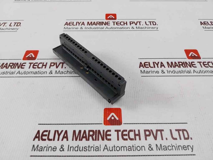 Siemens 6es7 392-1aj00-0aa0 Front Connector Terminal Block (e-stand 02)