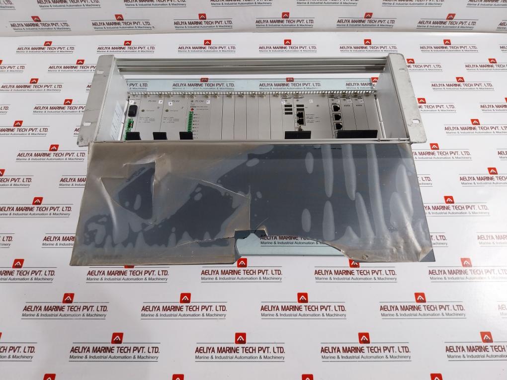 Siemens 6MD9124-0BB11-0BA0 SICAM Station Unit 110-230V AC/DC(Front Glass Broken)