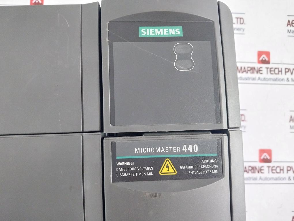 Siemens 6se6440-2ue25-5ca1 0-input V 3ø Ac 9a (11a Vt) 0-6