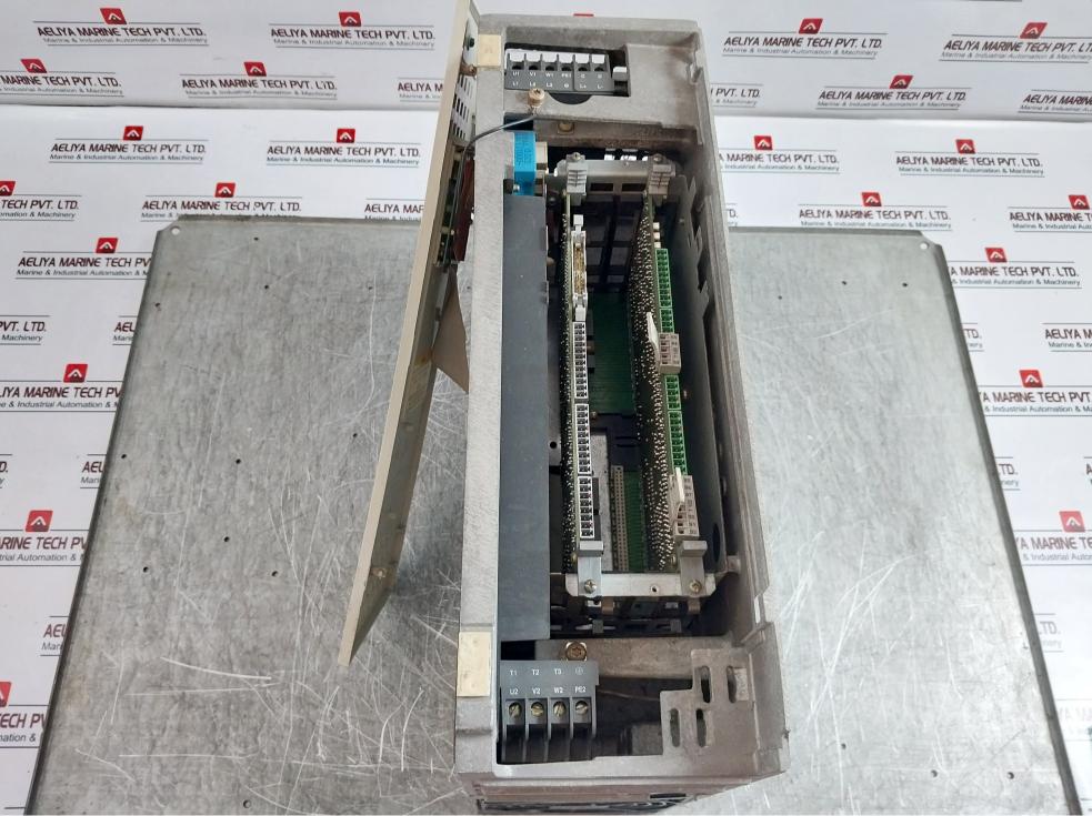 Siemens 6Se7021-3Eb61-z Drive Simovert Vc Converter 94V-0 (Not Working)