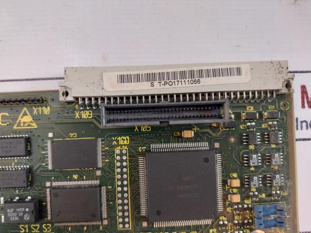 Siemens 6Se7021-3Eb61-z Drive Simovert Vc Converter 94V-0 (Not Working)