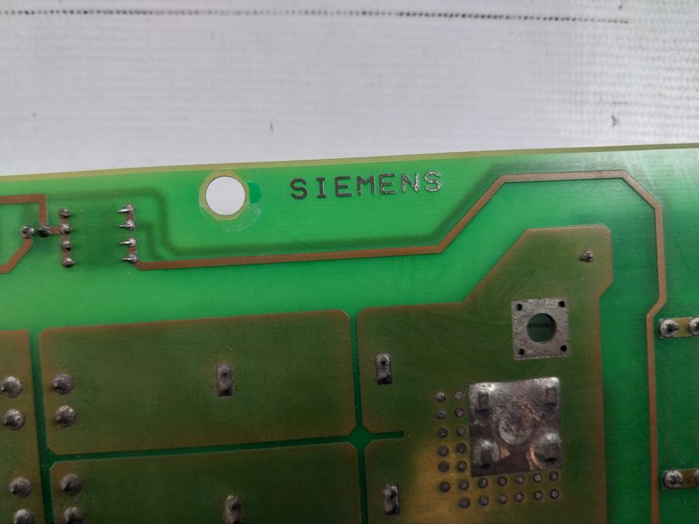 Siemens 6se7024-7fd84-1hh0 Simovert Masterdrives Pre-charging Module