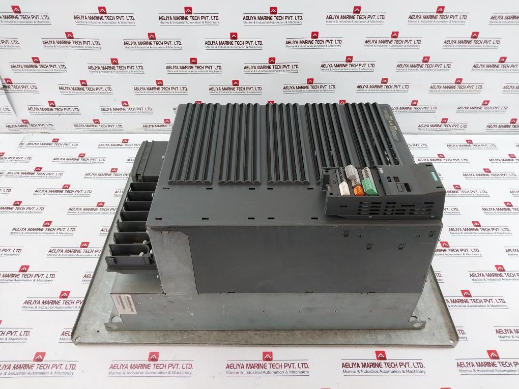 Siemens 6sl3224-0be34-5ua0 Power Module 240 W/ Control Unit 6sl3244-0ba20-1pa0