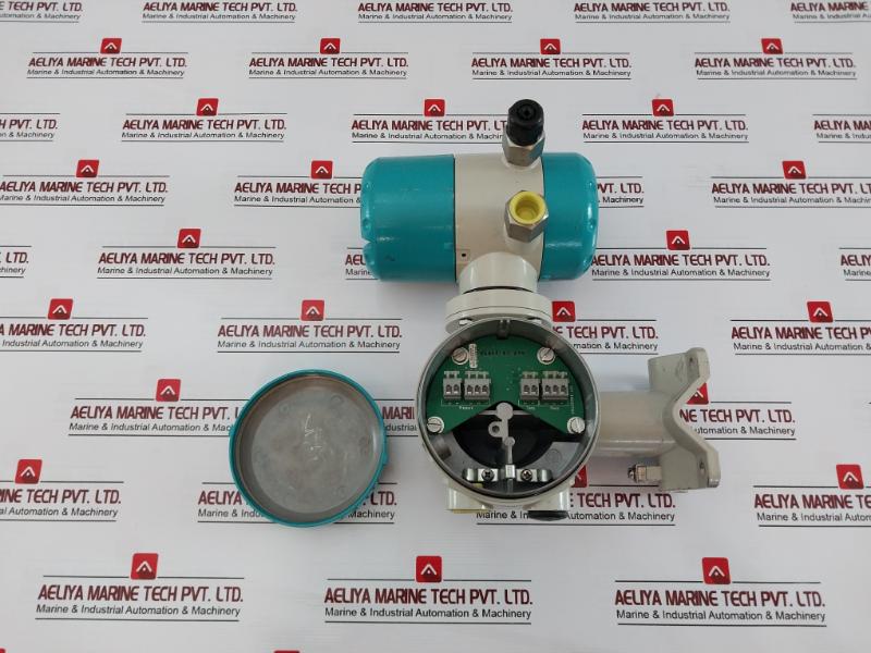 Siemens 7Me2600-3Sb14-2Ag4-z Magnetic Flowmeter With Dn100 Pn16 Flange 4Lp 014040938-088