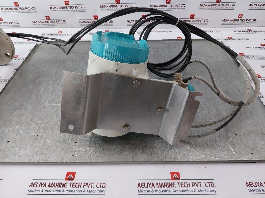 Siemens 7Me3300-1Ah10-1Nb0/ 7Me3050-0Ba10-1Ba1 Ultrasonic Flow Transmitter Set