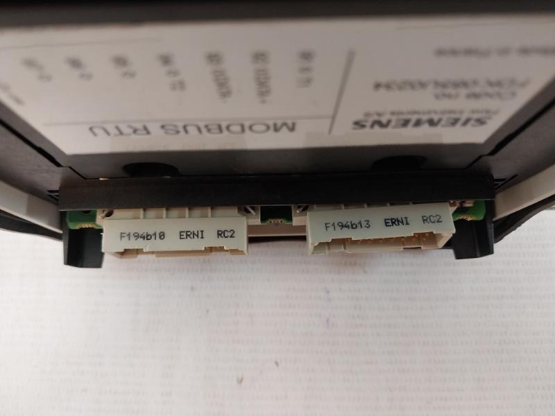 Siemens 7Me69101Aa301Aa0 Polyamide Enclosure, With Display 24V Ac/Dc 50/60Hz 10W