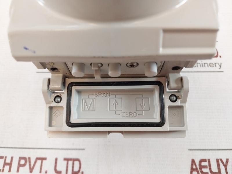 Siemens 7Mf4033-1Ea10-2Ac7-z Transmitter For Pressure Dc 10.5-45V 4-20Ma Hart