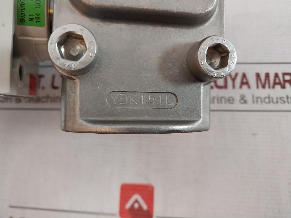 Siemens 7Mf4433-1Ca02-2Nc1 Differential Pressure Transmitter 4-20Ma 30V 100Ma 0.