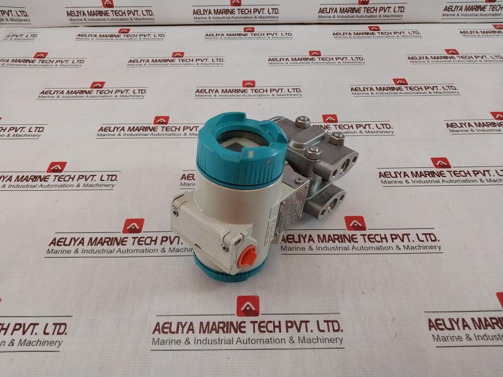 Siemens 7Mf4433-1Ca02-2Nc1 Differential Pressure Transmitter 4-20Ma 30V 100Ma 0.