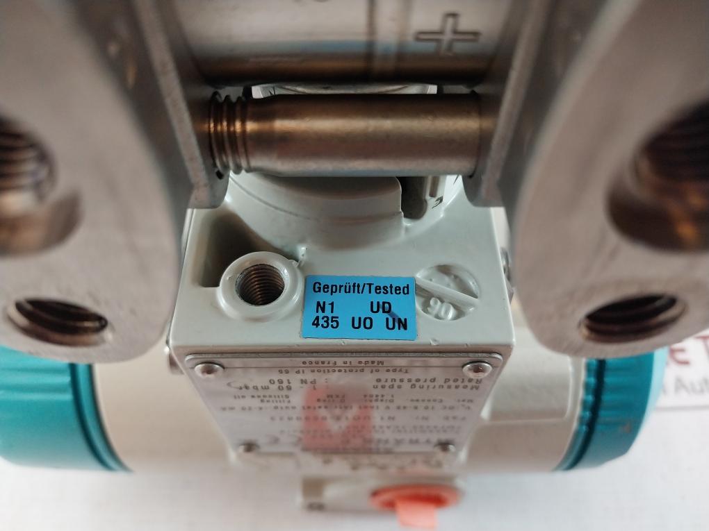 Siemens 7Mf4433-1Ca02-2Nc1 Differential Pressure Transmitter 4-20Ma 30V 100Ma 0.