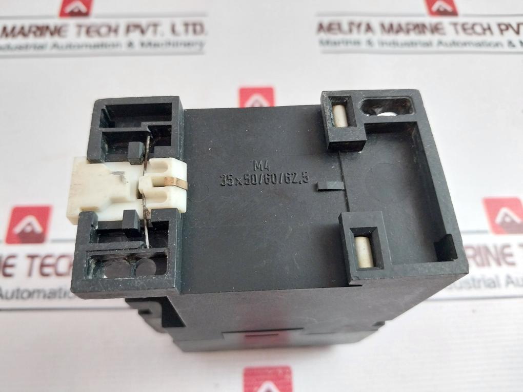 Siemens 7Pu2540-2An23 Timer Relay 50/60Hz