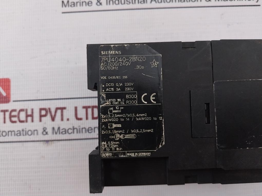 Siemens 7Pu4040-2Bn20 Time Delay Relay Ac 200/240V 50/60Hz G/9810 B300 R300
