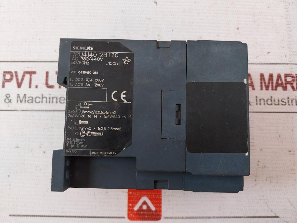 Siemens 7Pu4140-2Bt20 Time Relay Ac 380/440V 50/60Hz