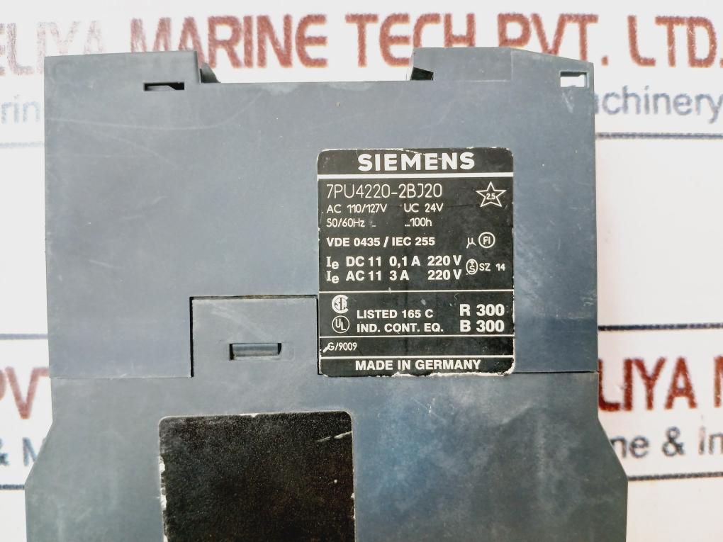 Siemens 7Pu4220-2Bj20 Time Relay 220V 50/60Hz
