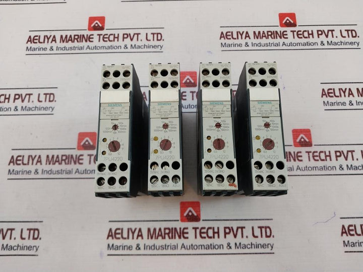 Siemens 7Pu4220-2Bj20 Time Relay 50/60Hz R300