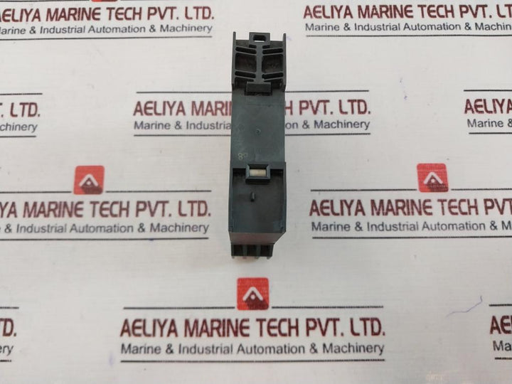 Siemens 7Pu4220-2Bj20 Time Relay 50/60Hz R300