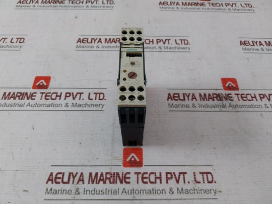Siemens 7Pu4320-2Bn20 Multifunction Time Relay 50/60Hz ..100H Vde 0435/Iec 255
