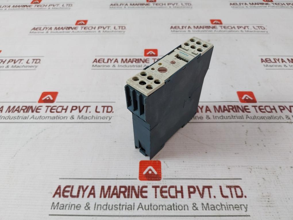 Siemens 7Pu4320-2Bn20 Multifunction Time Relay 50/60Hz ..100H Vde 0435/Iec 255