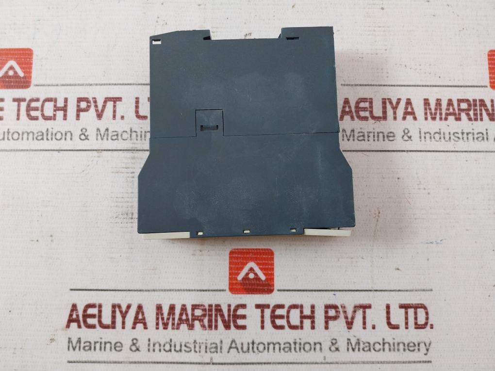 Siemens 7Pu4320-2Bn20 Multifunction Time Relay 50/60Hz ..100H Vde 0435/Iec 255