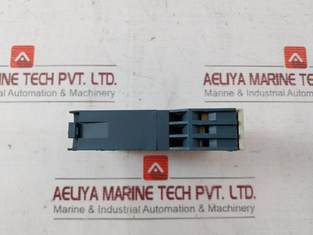 Siemens 7Pu4320-2Bn20 Multifunction Time Relay 50/60Hz ..100H Vde 0435/Iec 255