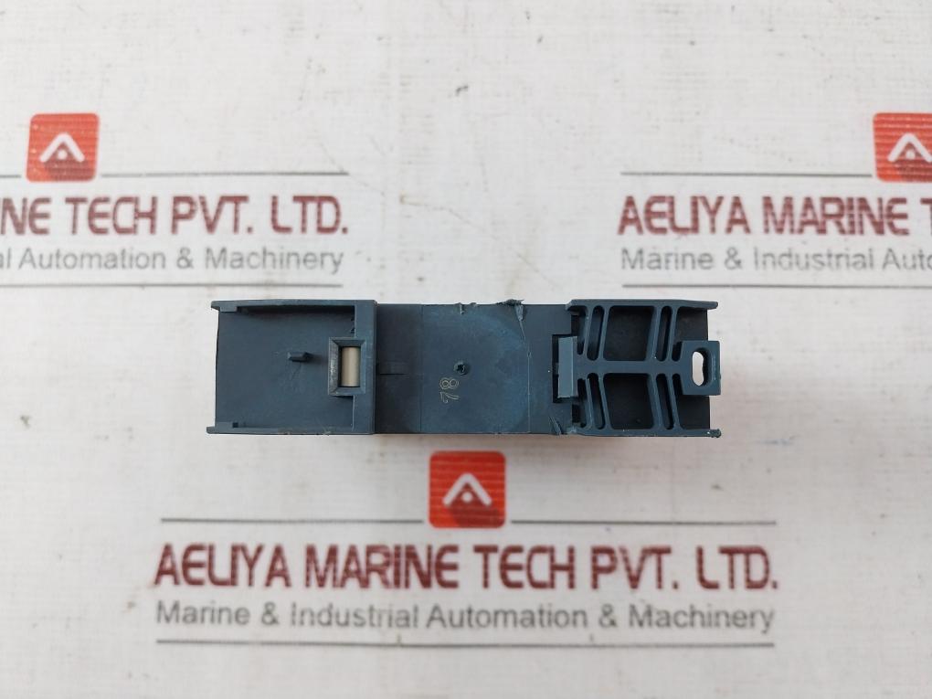 Siemens 7Pu4320-2Bn20 Multifunction Time Relay 50/60Hz ..100H Vde 0435/Iec 255