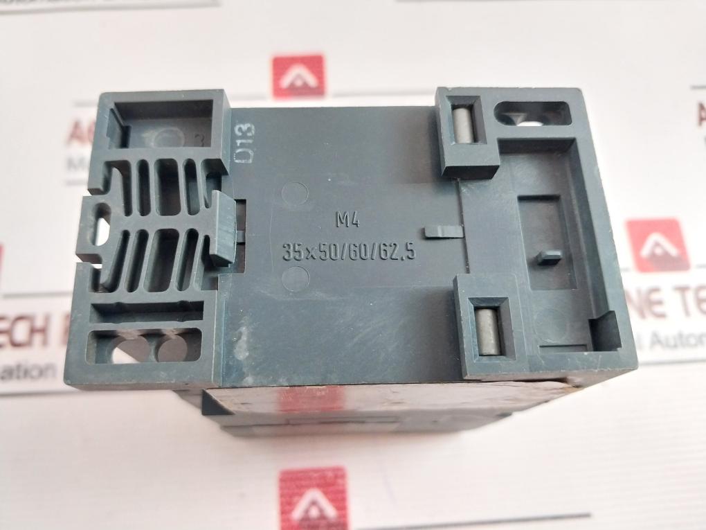 Siemens 7Pu4340-2At20 Off Delay Time Relay 10S-100H 50/60Hz