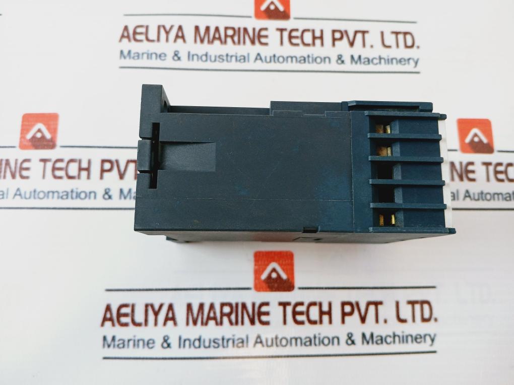 Siemens 7Pu4440-1An20 Time Relay 0,5-10S Ac 200/240V 50/60Hz