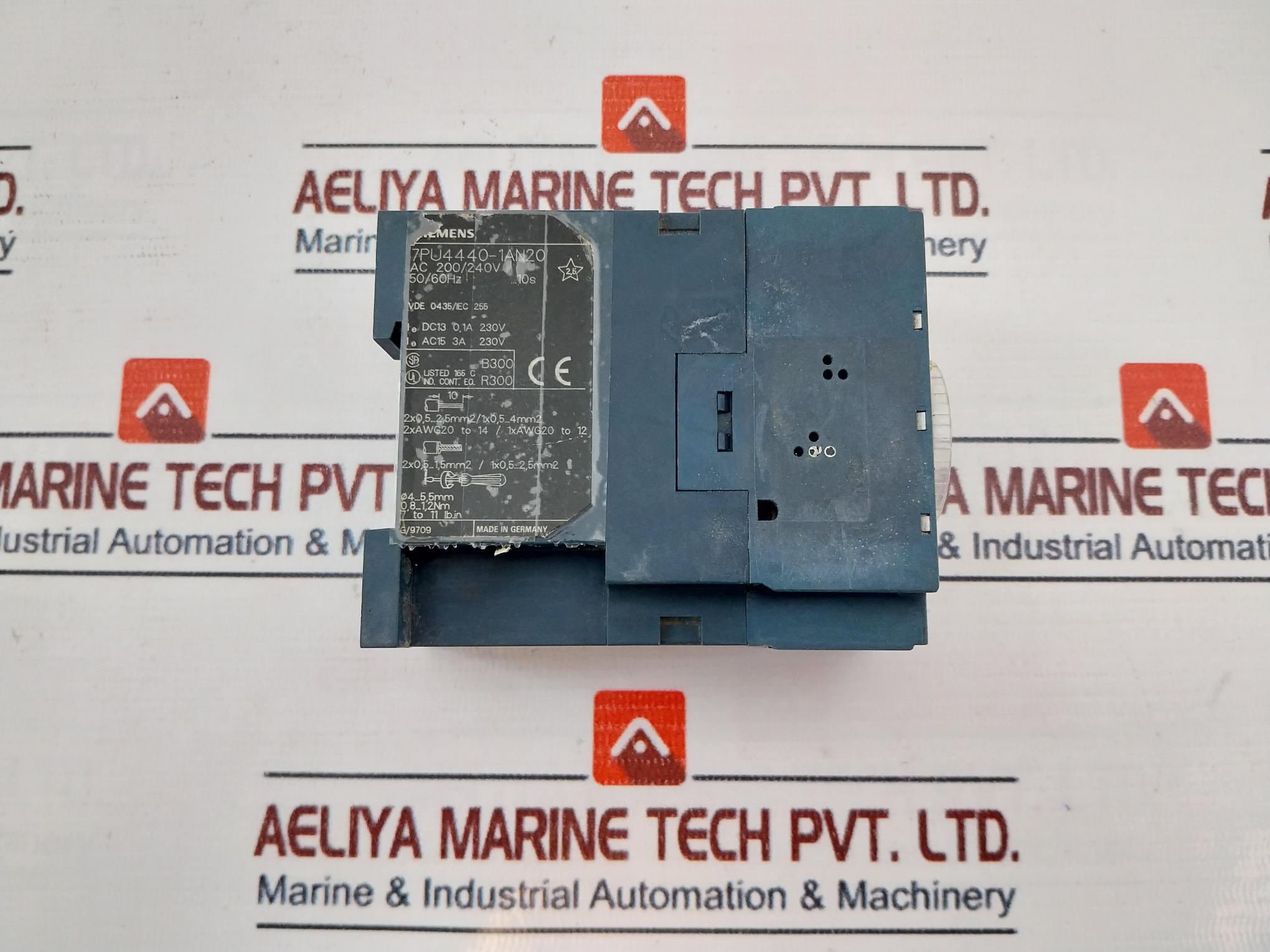 Siemens 7Pu4440-1An20 Timing Relay 0.5-10S