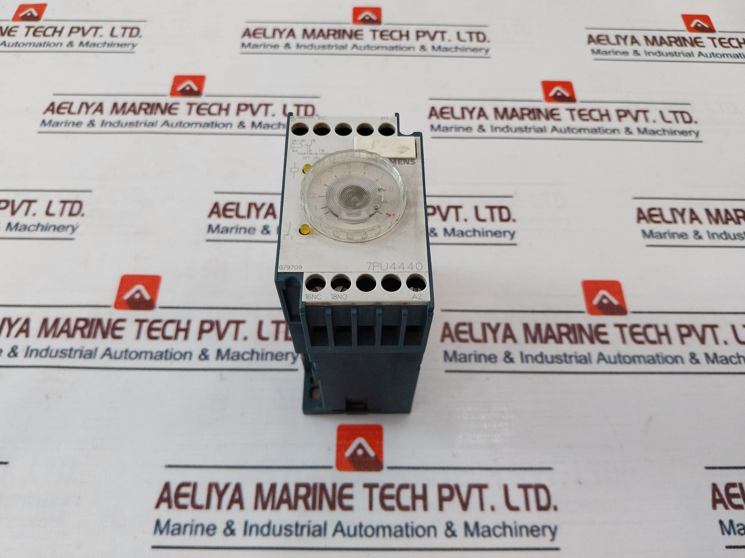 Siemens 7Pu4440-1An20 Timing Relay 0.5-10S