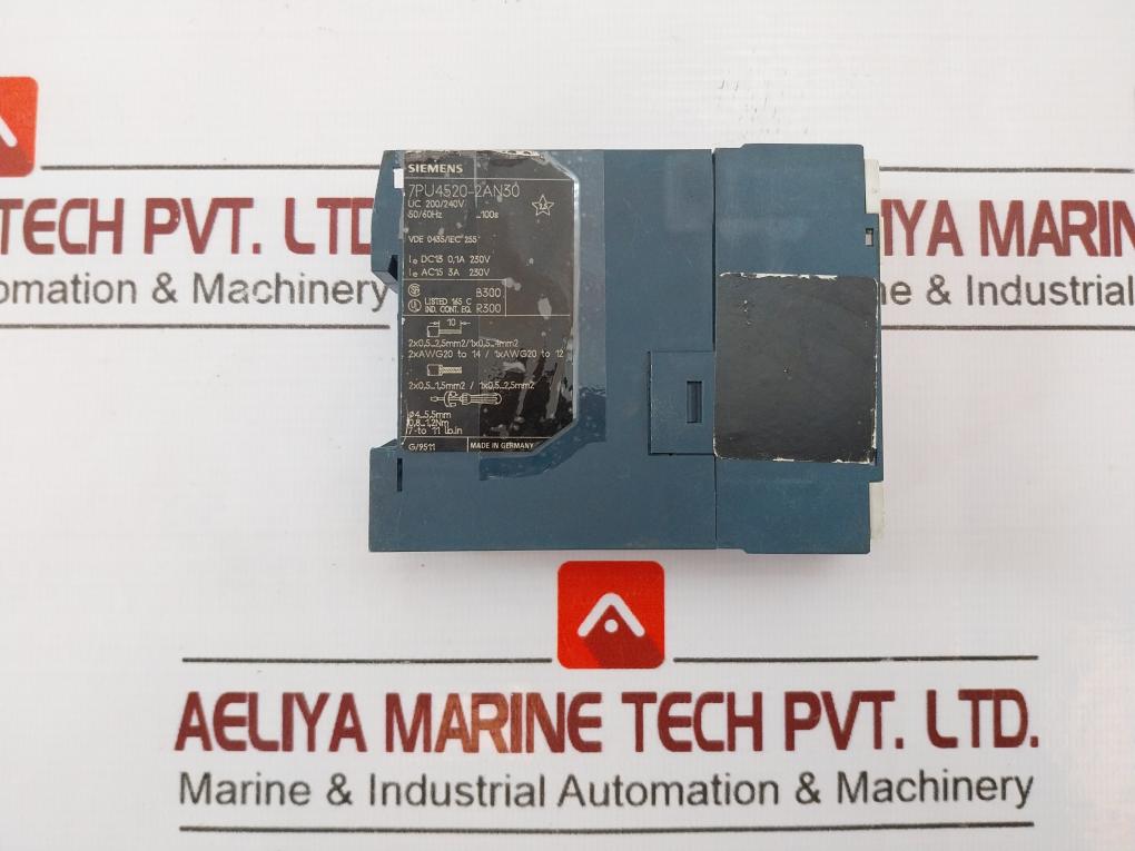 Siemens 7Pu4520-2An30 Timing Relay 50/60Hz 100S Ie Ac15 3A 230V Vde 0435/Iec 255