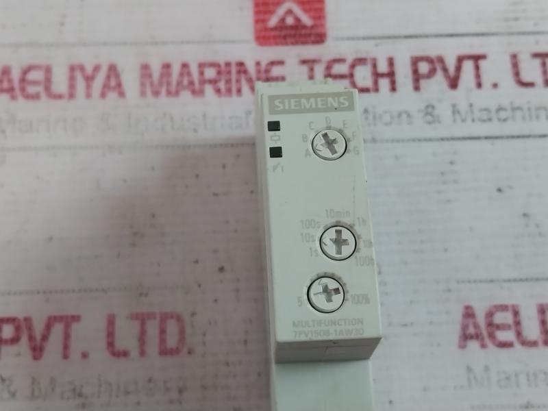 Siemens 7Pv1508-1Aw30 Multifunction Timing Relay 12-240Vac/Dc 50/60Hz 5A 300V