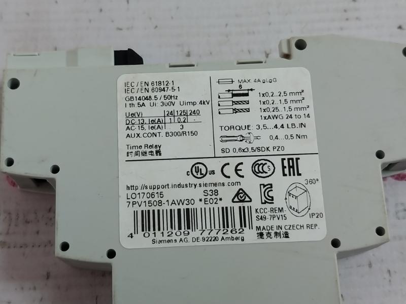 Siemens 7Pv1508-1Aw30 Multifunction Timing Relay 12-240Vac/Dc 50/60Hz 5A 300V