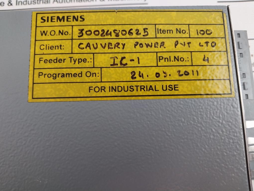 Siemens 7Sj8031-5Eb90-1Fq0/Cc Overcurrent Protection Relay 5A/240V Ac