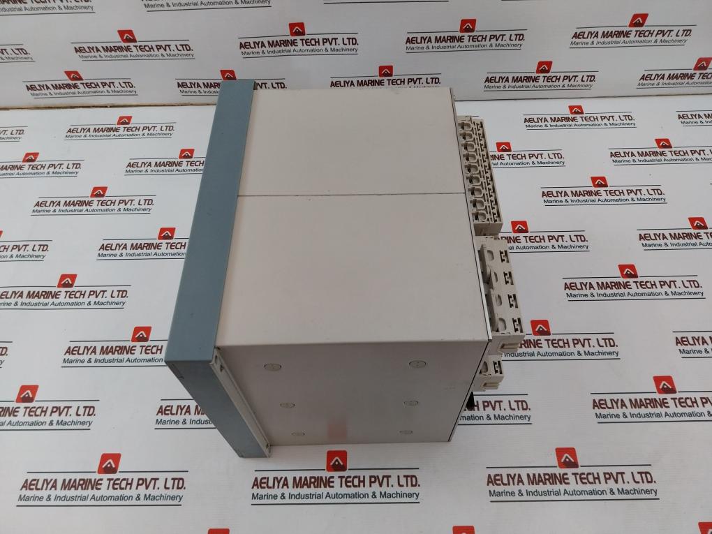 Siemens 7Um62 Generator Protection 5A / 240V