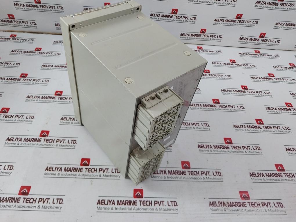 Siemens 7Ut5125-5Cb01-0Ba0/Ll Differential Protection Relay 220,250V Dc