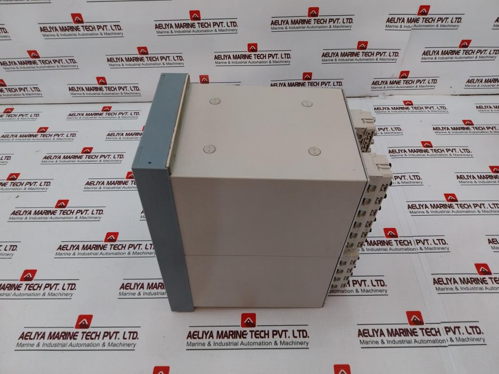 Siemens 7Ut6121-5Eb92-1Ba0/Bb Transformer Protection Control
