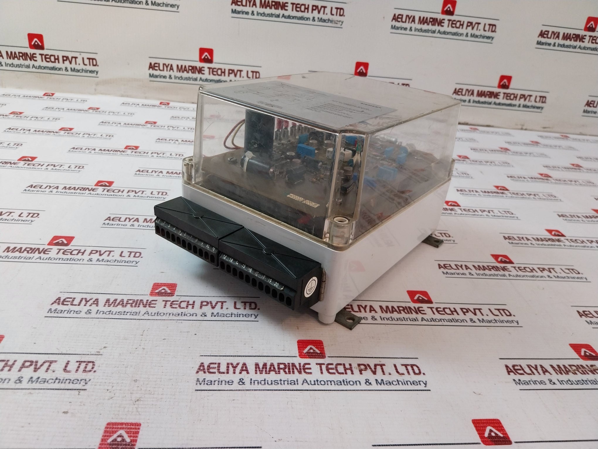 Siemens 7Ve 8033 Control Relay 400V/450V 50Hz/60Hz G33928-g06463-c001-d9-0036
