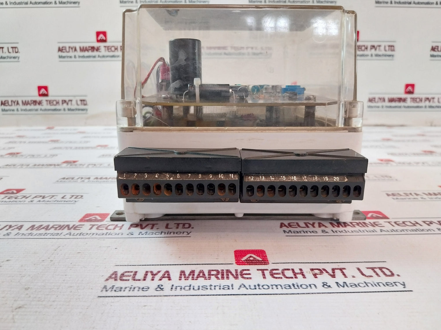 Siemens 7Ve 8033 Control Relay 400V/450V 50Hz/60Hz G33928-g06463-c001-d9-0036