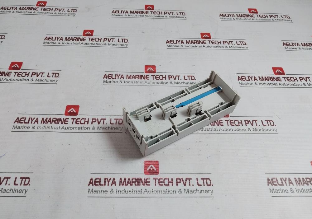 Siemens 8Us1071-6Ma20 Busbar Adapter Vde 0660 600V