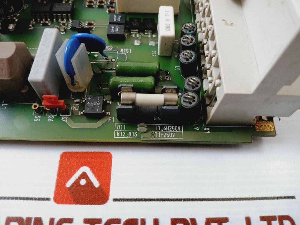 Siemens C73040-a51-c156-09 Control Board C73334-a1-a21