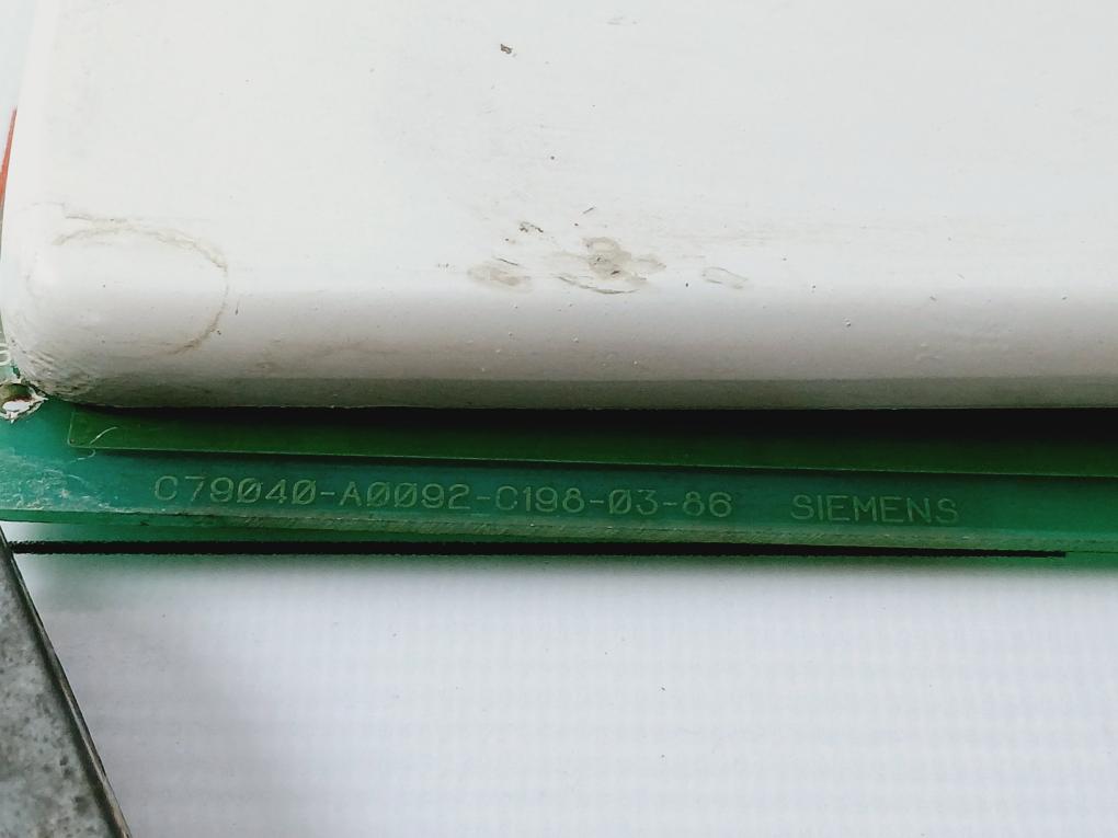 SIEMENS C79040-A0092-C198-03-86 Interface Card 6ES5 312-5CA11