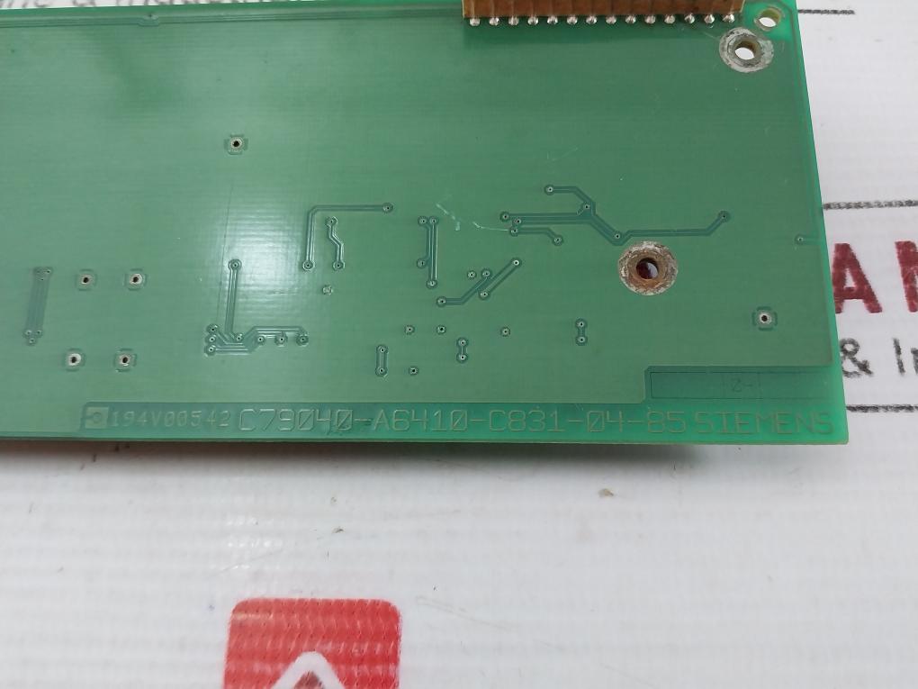 Siemens C79040-a6410-c831-04-85 Printed Circuit Board C79040-a6410-c831-04-86